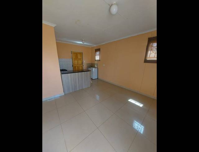2 BEDROOM PROPERTY TO RENT IN PROTEA GLEN